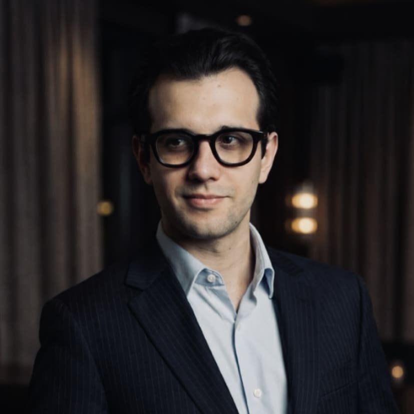 retrato de asier lopez - ceo de elevam